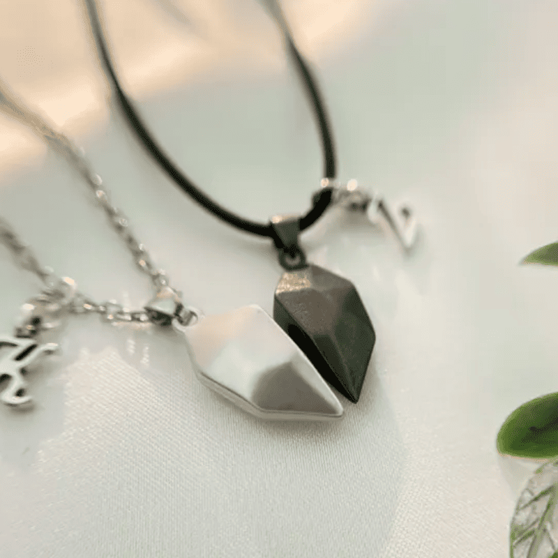 Pulled to You Necklace Set