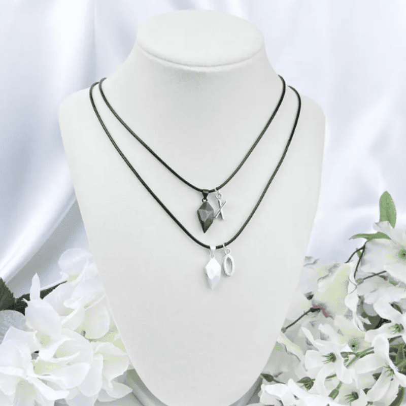 Pulled to You Necklace Set