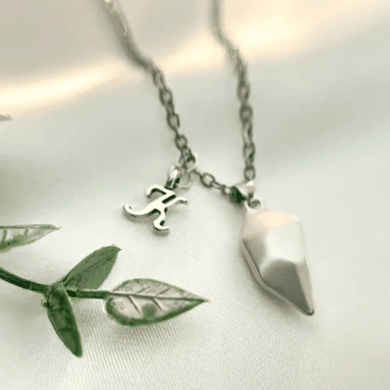 Pulled to You Necklace Set