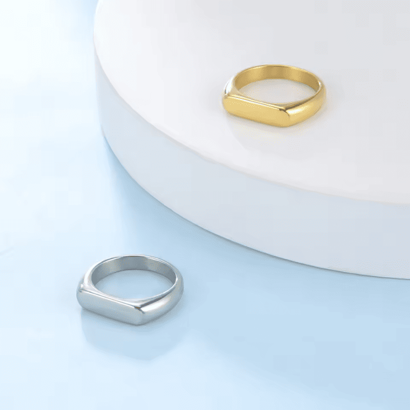 Sleek Curve Ring