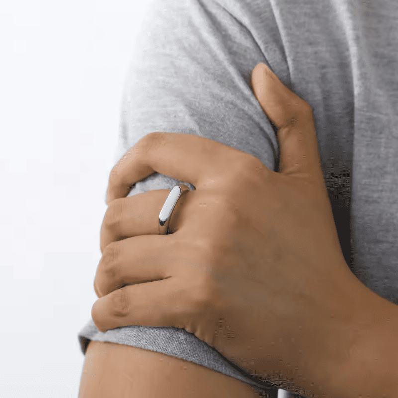 Sleek Curve Ring