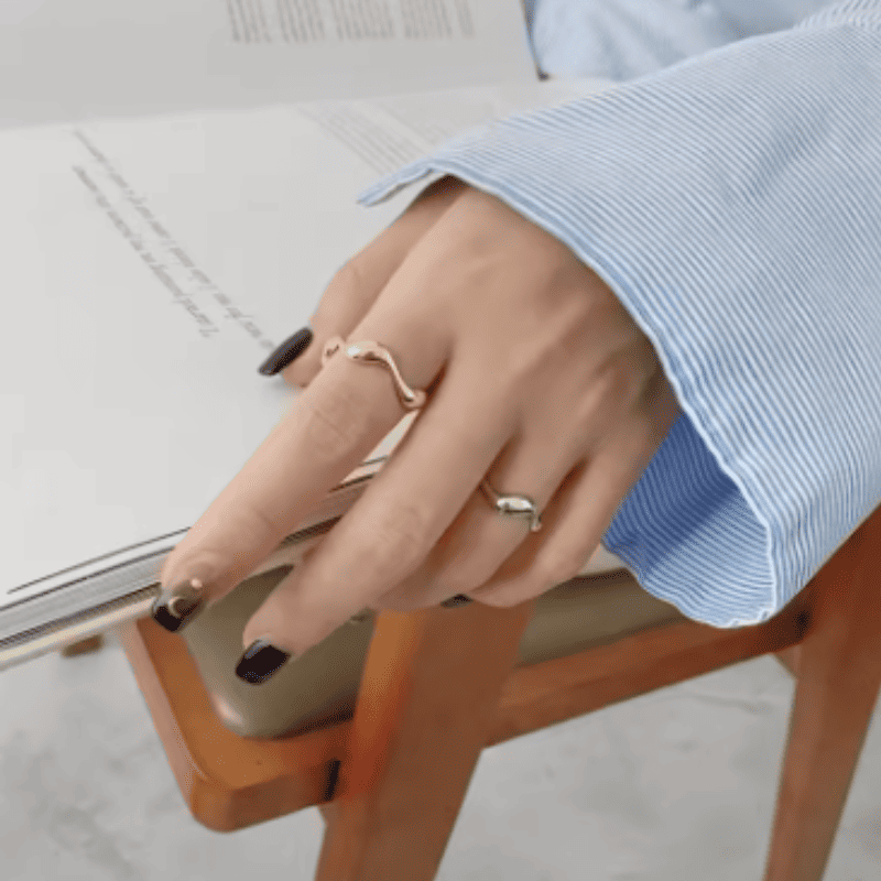 Wave Flow Ring